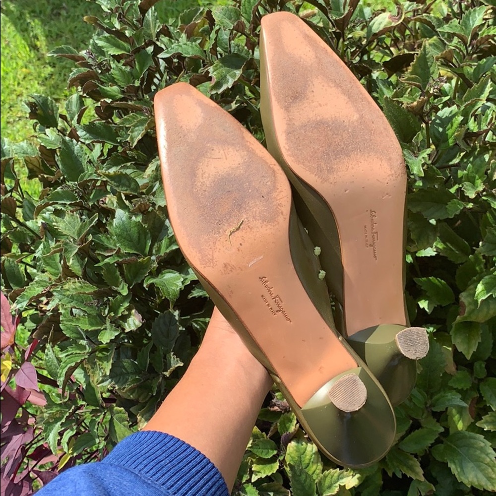 Ferragamo low heels - Picture 3 of 4